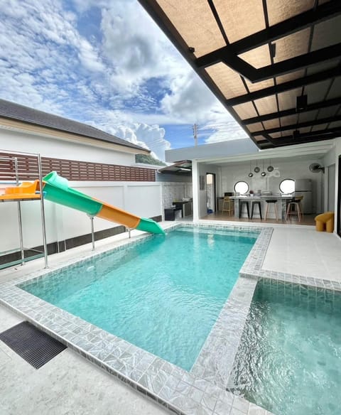 Sealivia pool villa near Aonang beach Villa in Krabi Changwat