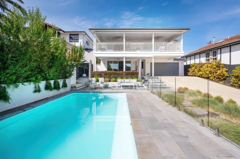Pool view, Swimming pool, sunbed
