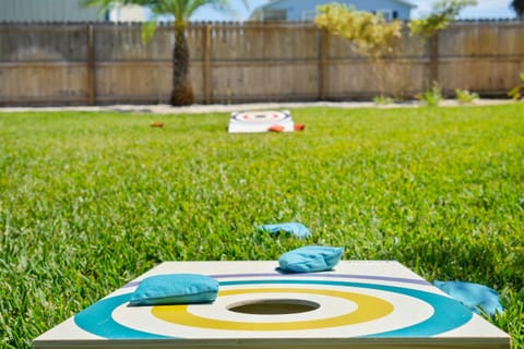 Fire Pit Tropical Oasis Steps to Beach Outdoor Seating House in Crescent Beach