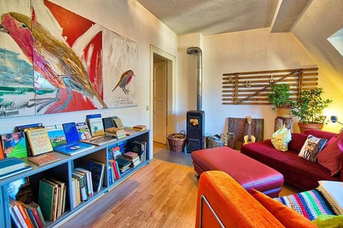 Library, Living room, Seating area