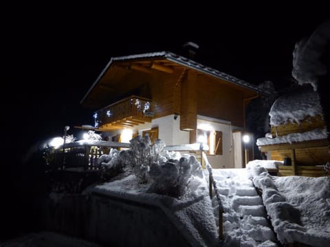 Aubier Confort Spa Chalet Domaine du Fraizier Chalet in Haute-Savoie
