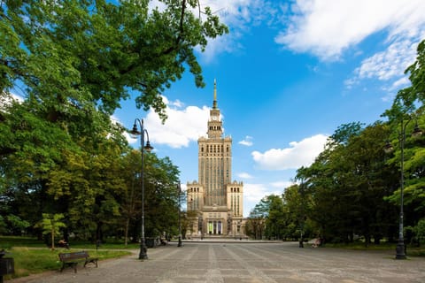Nearby landmark, Neighbourhood