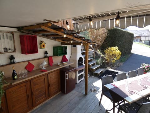 Chalet Tournette avec jacuzzi, Domaine du Fraizier Chalet in Haute-Savoie