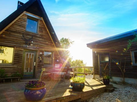 Property building, Spring, Day, Garden, Balcony/Terrace, Garden view