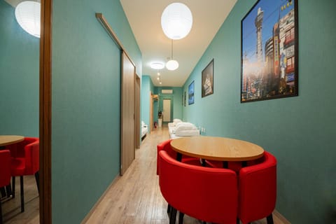 Living room, Photo of the whole room, Seating area