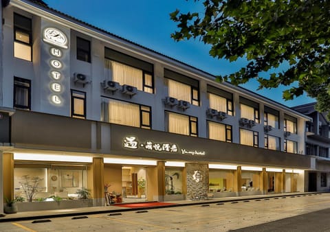 Property building, Night, Neighbourhood, City view