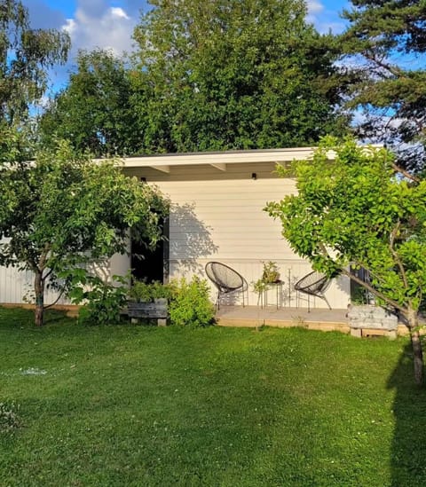 Property building, Garden view
