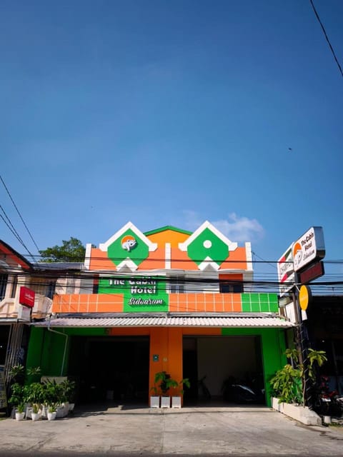 Property building, Day, Street view