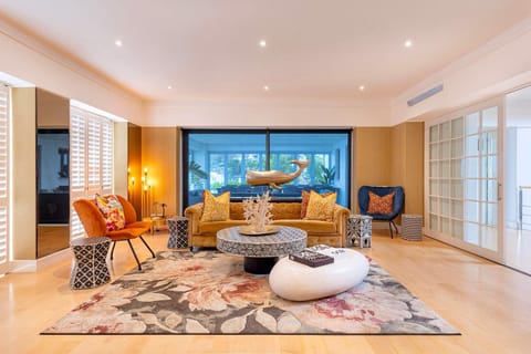 Clifton YOLO Spaces - Clifton White House Villa Villa in Cape Town