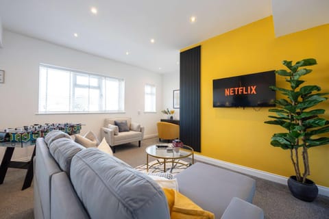 TV and multimedia, Living room, Seating area