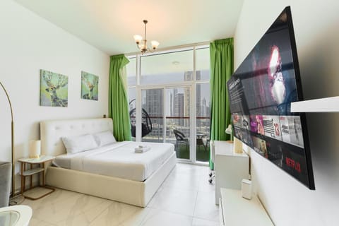 Bed, TV and multimedia, Bedroom