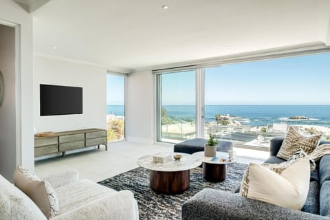 Balcony/Terrace, Living room, Seating area, Sea view