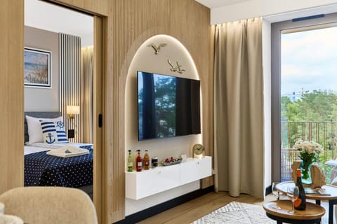 Balcony/Terrace, Living room, Photo of the whole room, Seating area, Bedroom