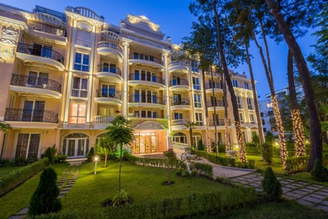 Patio, Facade/entrance, Garden