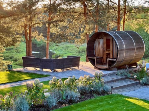 Natural landscape, Garden, Sauna, Balcony/Terrace