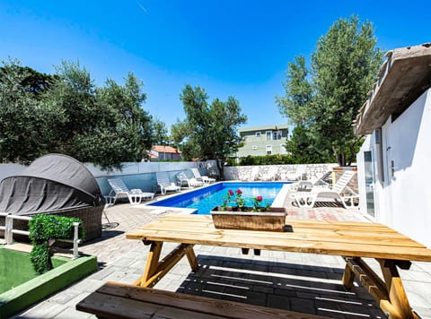 Swimming pool