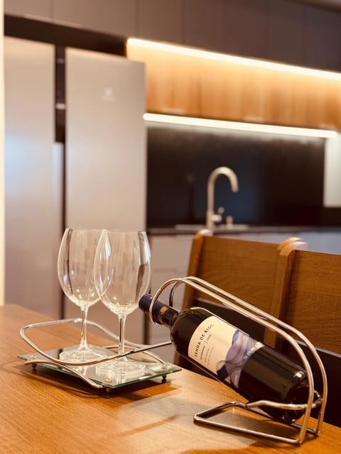 Food and drinks, Dining area, Drinks