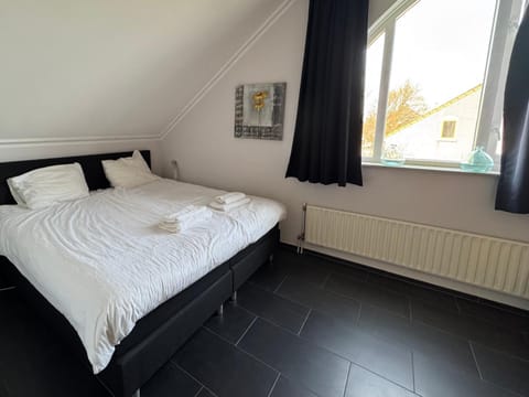 Zen aan Zee jacuzzi & sauna no 33 House in Zeeland, Netherlands