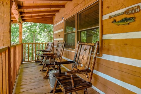 Whistling Woods Hideaway By Avada Properties House in Pigeon Forge