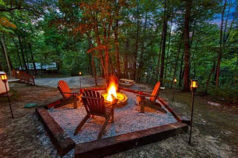 Whistling Woods Hideaway By Avada Properties House in Pigeon Forge