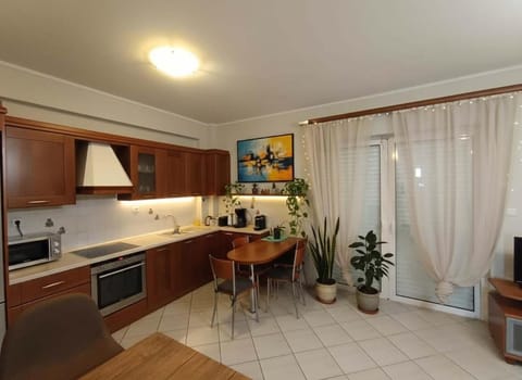 Urban Comfort Stay in Peristeri Apartment in Athens