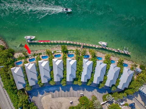 Sunset Tides - Waterfront Pool Home, 30' Dock House in Key Colony Beach