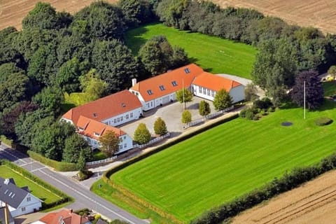 Property building, Bird's eye view, Garden