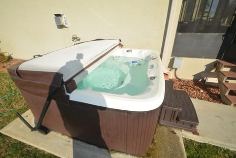 Luxurious Beachfront Home with Hot Tub Fenced Yard Bikes Fire Pit House in Palm Coast