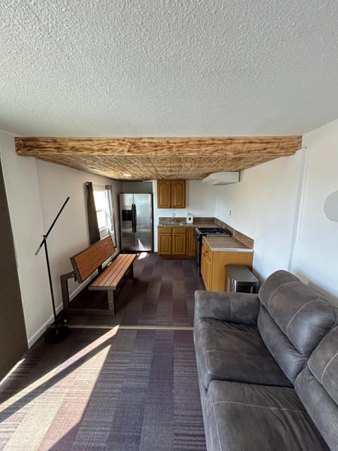 Kitchen or kitchenette, Seating area