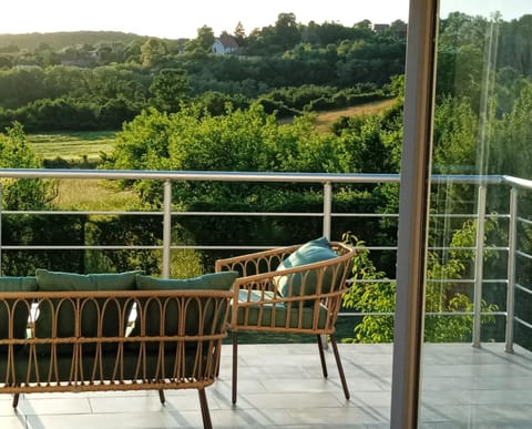 Natural landscape, Balcony/Terrace, Balcony/Terrace, Mountain view