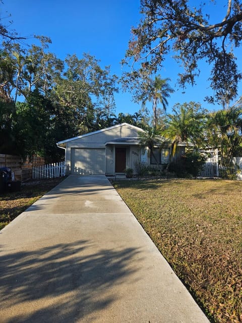 Siesta Key Hideaway House in Sarasota