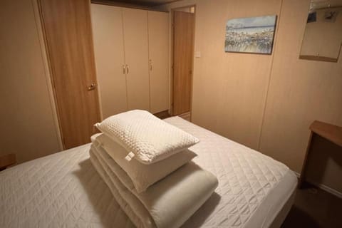 Bed, Photo of the whole room, Bedroom, towels, wardrobe