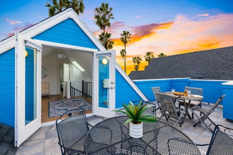 Stunning OB Ocean View Stay House in Ocean Beach