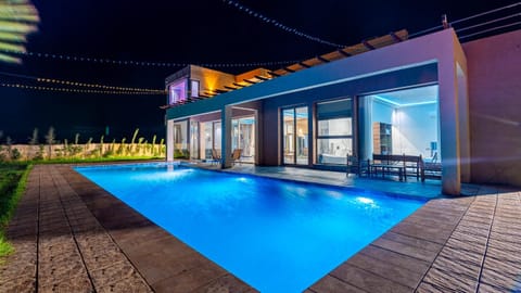 Property building, Night, Pool view, Swimming pool