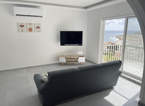 Living room, Sea view