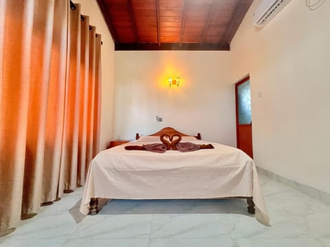Bed, Bedroom, towels, air conditioner