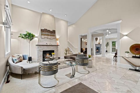 The Villa - Tuscan Bellevue Retreat - Free Parking & EV Port Villa in Bellevue