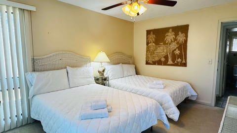 Bay Tree cozy 2BR condo on the ground floor Apartment in Little River