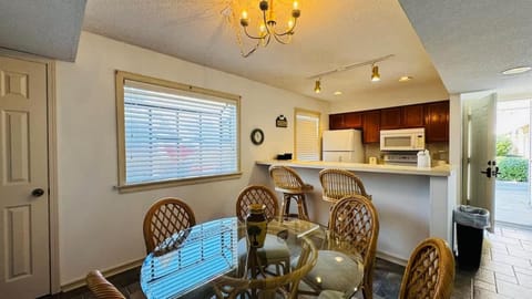 Bay Tree cozy 2BR condo on the ground floor Apartment in Little River