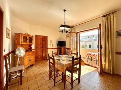 TV and multimedia, Living room, Dining area