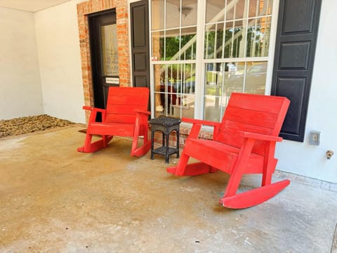 Patio, Seating area