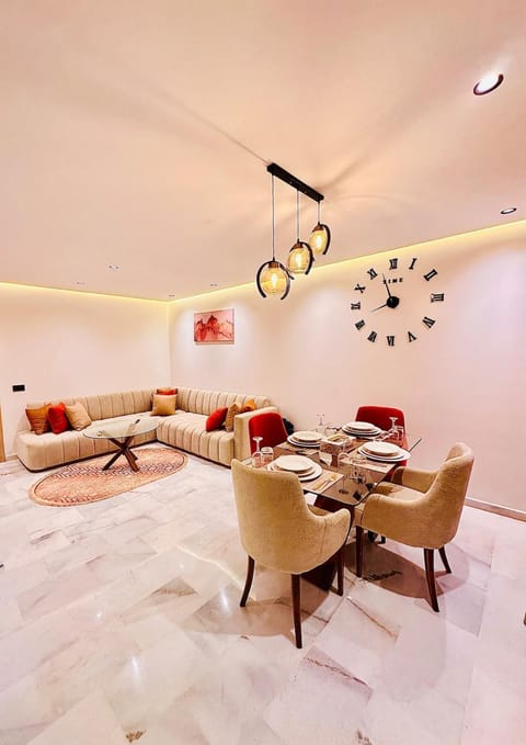 Living room, Dining area