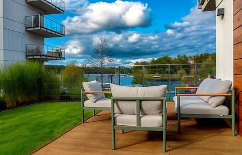 Day, Natural landscape, View (from property/room), Balcony/Terrace, Lake view