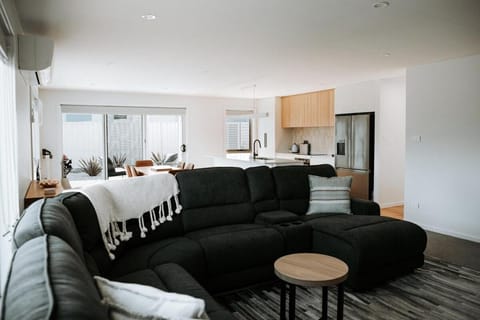 Sunnybank Sea & Stay House in St Helens