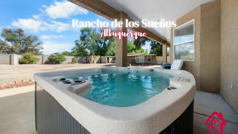 Gatewood Bliss Ranch - An Irvie Home House in Albuquerque