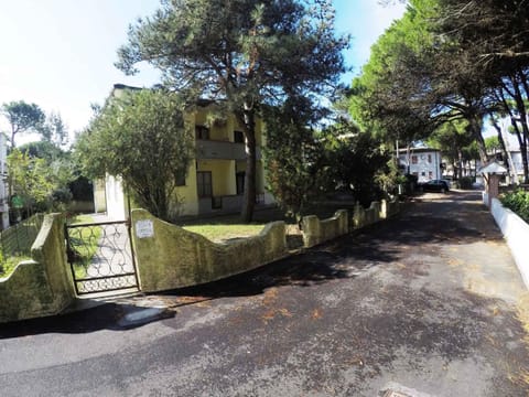Property building, Summer