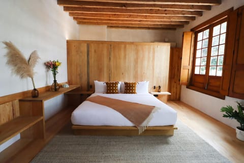 Bed, Decorative detail, Bedroom, furniture
