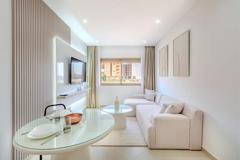 TV and multimedia, Living room, Dining area