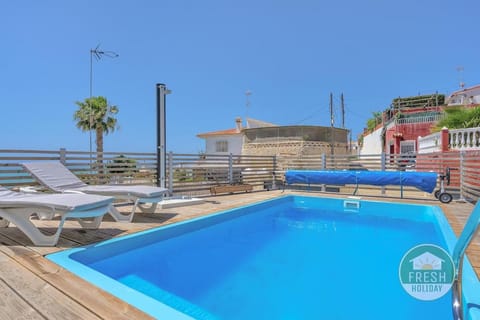 Pool view, Swimming pool, sunbed