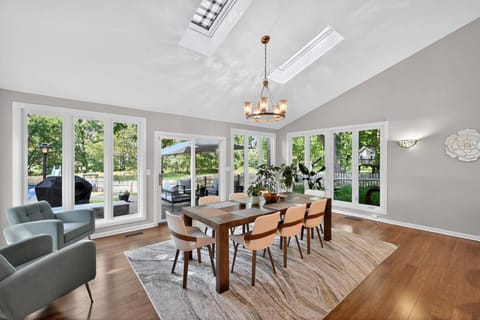 Garden, View (from property/room), Dining area, Pool view, Swimming pool